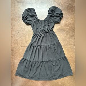 ANTHRO brand Astr the Label- size small, boho tiered puff sleeve midi dress with